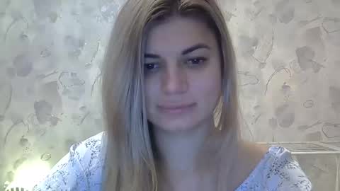 li_me online show from 12/04/25, 09:34