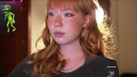 Snapshot of li_on_line chatting on 10/02/25, 04:36 Li online show from 10/02/25, 04:36