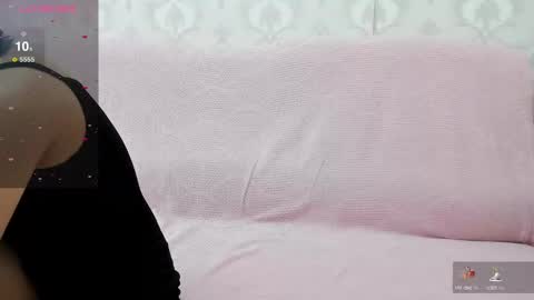 Snapshot of lia1243756 chatting on 03/04/25, 07:08 LEANNAA online show from 03/04/25, 07:08