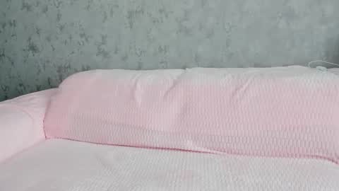 Snapshot of lia1243756 chatting on 10/26/25, 06:41 LEANNAA online show from 10/26/25, 06:41