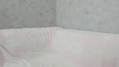 LEANNAA online show from 12/14/25, 09:14