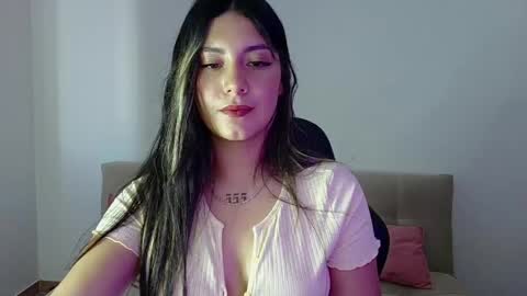 Lia  online show from 04/06/26, 10:22