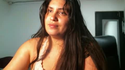 Snapshot of lia_and_cris chatting on 03/17/26, 01:54 lia and cris online show from 03/17/26, 01:54