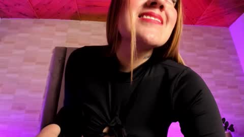 Lia online show from 12/22/25, 12:02