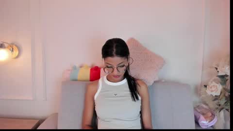 Lia online show from 02/01/25, 11:21