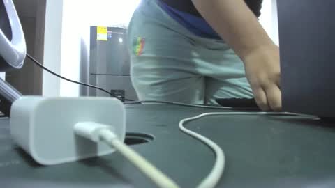 Lia online show from 10/29/25, 04:09