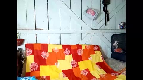 Lia online show from 01/11/25, 12:40