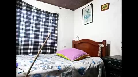 Lia online show from 02/10/25, 11:36