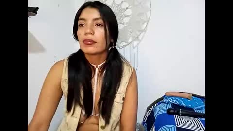 Lia online show from 09/19/25, 12:06