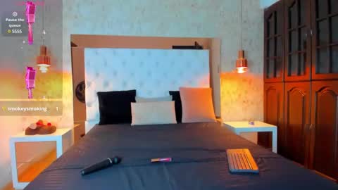 Lia online show from 02/25/25, 11:55