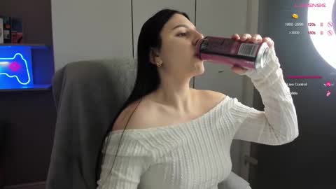 Lia online show from 11/24/25, 08:36