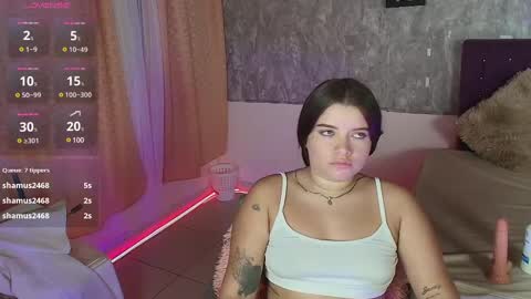 lia_little18 online show from 03/04/25, 10:24