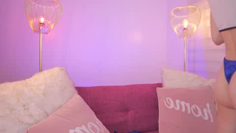 Snapshot of lia_mackenzie chatting on 06/14/26, 02:30 liaa online show from 06/14/26, 02:30