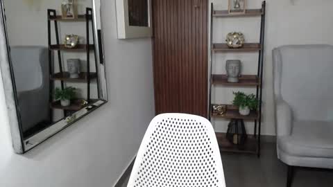 LIA online show from 12/14/25, 11:04