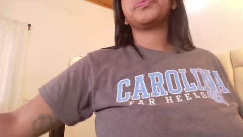 lia_mariana online show from 09/15/25, 05:46