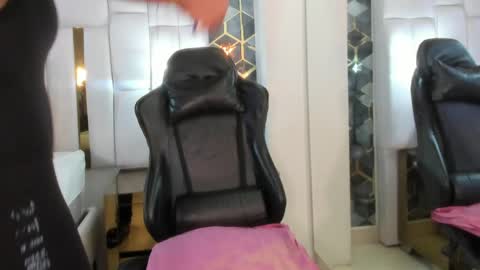 lia_mariana online show from 03/29/26, 10:10