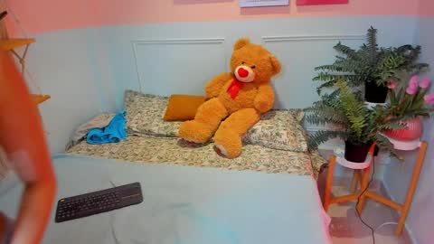 Lia monnet  online show from 03/05/26, 11:39