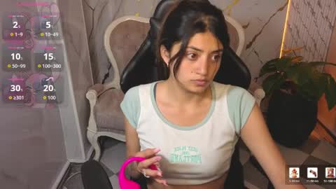 Snapshot of lia_queen_tx chatting on 05/22/26, 04:08 Online 1400 - 2100 online show from 05/22/26, 04:08