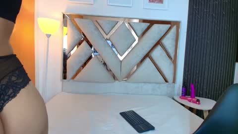 lia_roseh online show from 09/30/25, 07:41