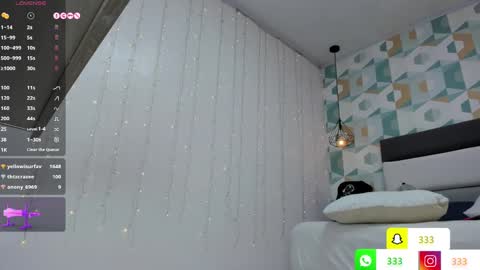 Snapshot of lia_roux1 chatting on 02/12/25, 08:59 Camila online show from 02/12/25, 08:59