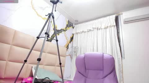 Lia online show from 02/20/26, 12:16