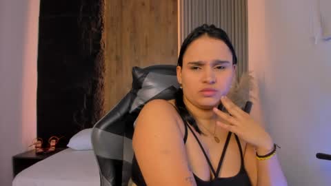 Snapshot of lia_sexx19 chatting on 06/10/26, 02:12 Lia online show from 06/10/26, 02:12
