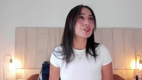 Snapshot of lia_sofiia chatting on 10/07/25, 08:44 lia_sofiia online show from 10/07/25, 08:44