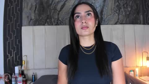 lia_sofiia online show from 12/22/25, 09:28