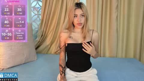 lia summer1 online show from 10/08/25, 06:27