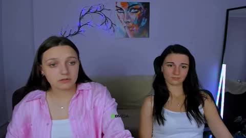 Lia online show from 09/11/25, 11:21