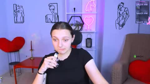 Lia online show from 09/14/25, 09:52