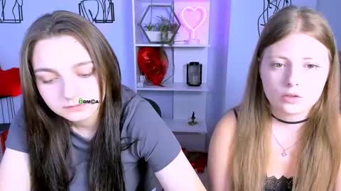 Lia online show from 09/15/25, 05:51