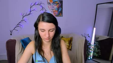 Lia online show from 09/15/25, 05:57