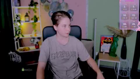 Lia online show from 09/18/25, 08:27