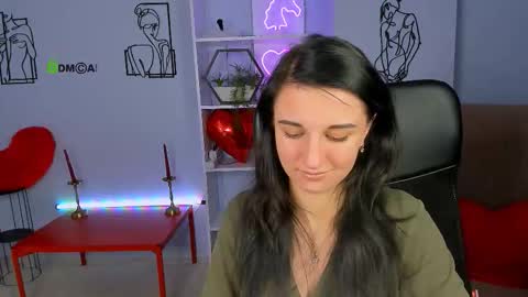 Lia online show from 09/24/25, 12:41