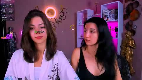 Lia online show from 10/01/25, 12:11