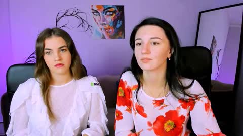 Lia online show from 10/19/25, 05:41