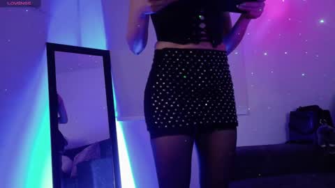 Lia online show from 09/27/25, 11:32