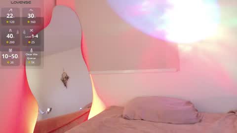 Lia online show from 06/18/26, 12:22