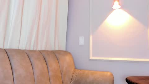 Snapshot of lia_walton__ chatting on 09/10/25, 12:05 liz walton online show from 09/10/25, 12:05