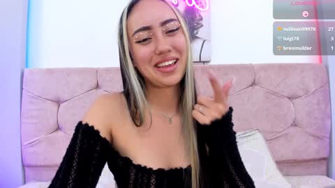 Snapshot of liaa_18 chatting on 01/19/25, 06:53 Liaa online show from 01/19/25, 06:53