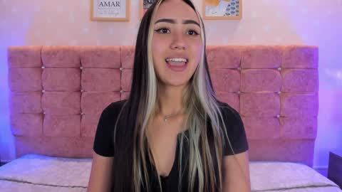 Snapshot of liaa_18 chatting on 02/05/25, 06:35 Liaa online show from 02/05/25, 06:35