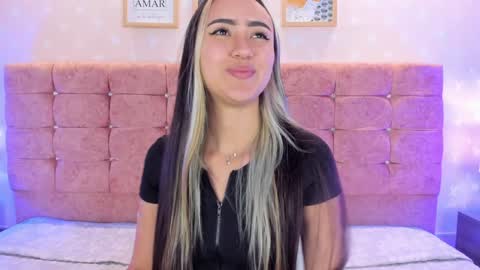 Snapshot of liaa_18 chatting on 02/05/25, 09:36 Liaa online show from 02/05/25, 09:36