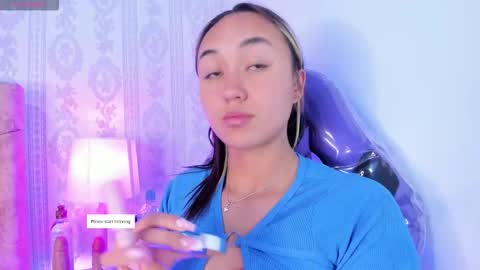 Snapshot of liaa_18 chatting on 10/11/25, 04:22 Liaa online show from 10/11/25, 04:22