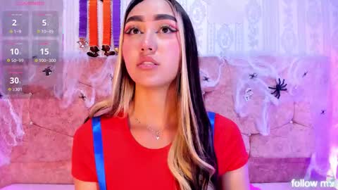 Snapshot of liaa_18 chatting on 10/29/25, 04:59 Liaa online show from 10/29/25, 04:59