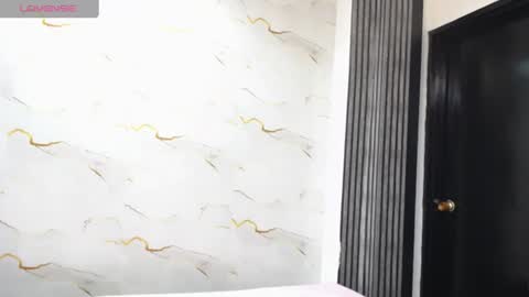 Snapshot of liaa_cams chatting on 06/29/26, 02:40 liaa_cams online show from 06/29/26, 02:40