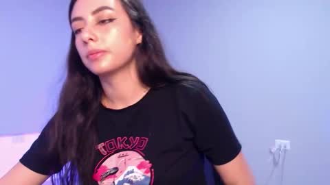   lia  online show from 12/02/25, 01:11