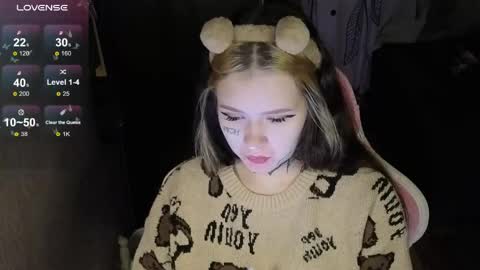 liaa_li online show from 04/15/26, 06:59