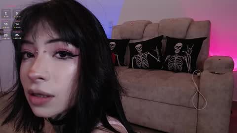 Snapshot of liaa_rodriguezz chatting on 05/30/26, 11:46 Liaa online show from 05/30/26, 11:46