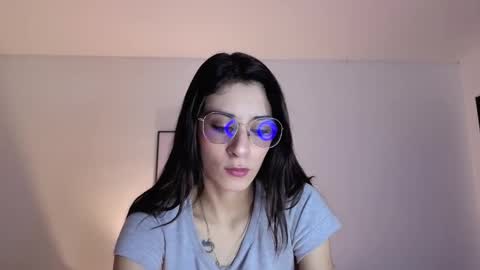 Lia  online show from 11/01/25, 02:19